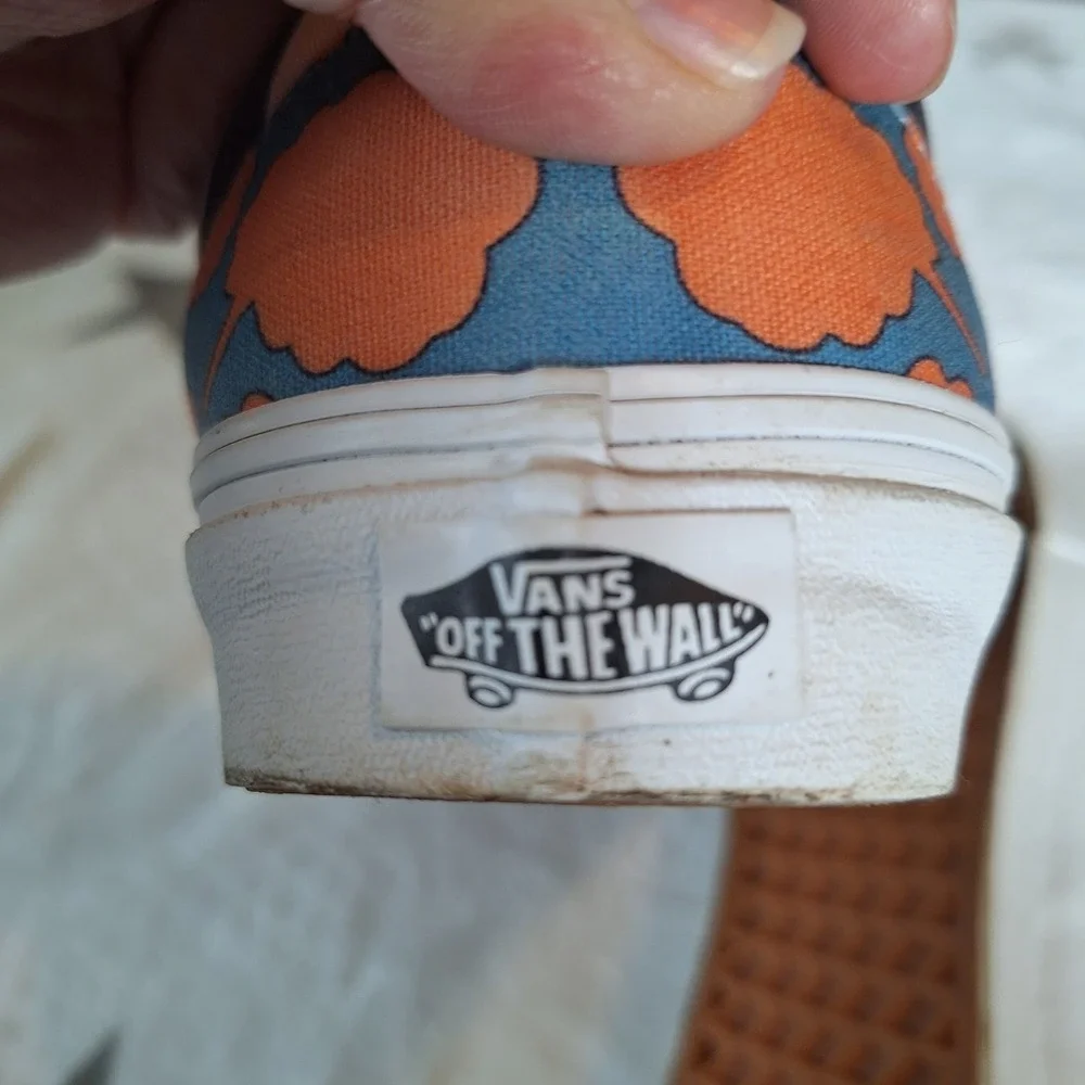 VANS Beatles Yellow Submarine Slip On Limited Edition Shoes Men's 7.5 Women's 9
